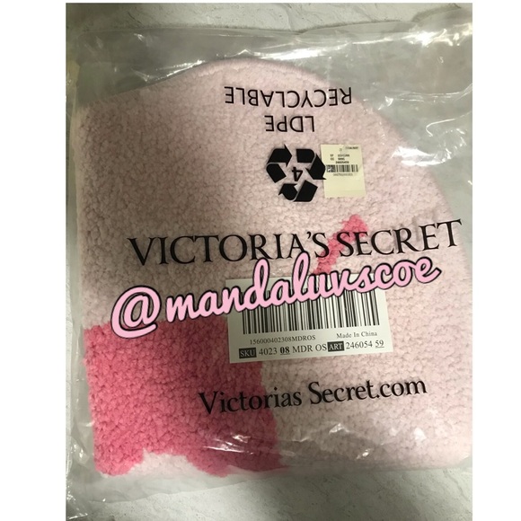 NEW💕VS PINK HEART PUP BATH MAT / DOG RUG - Picture 3 of 3